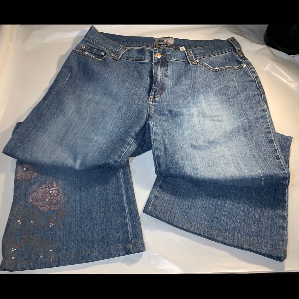 Avenue Bootcut Woman’s Jeans • Size 16